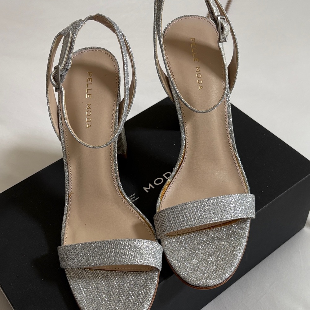 Pelle Moda Silver Block Heels - Picture 2 of 8